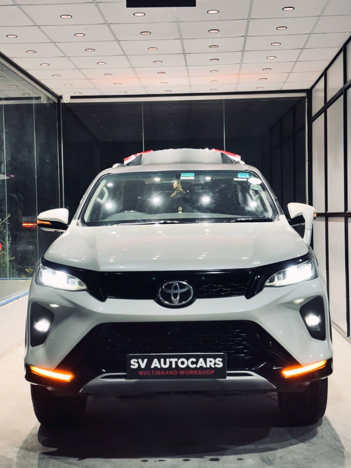 Fortuner Legender — Premium Teflon coating